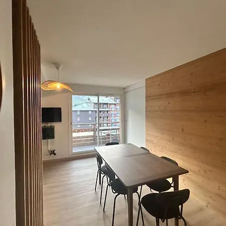 Au Spacieux Pour 7p, Piscine Sauna *